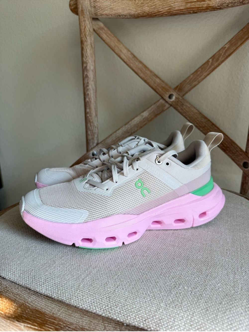 On Running Cloudpulse pink and honeydew size 7 NEW WITHOUT BOX
